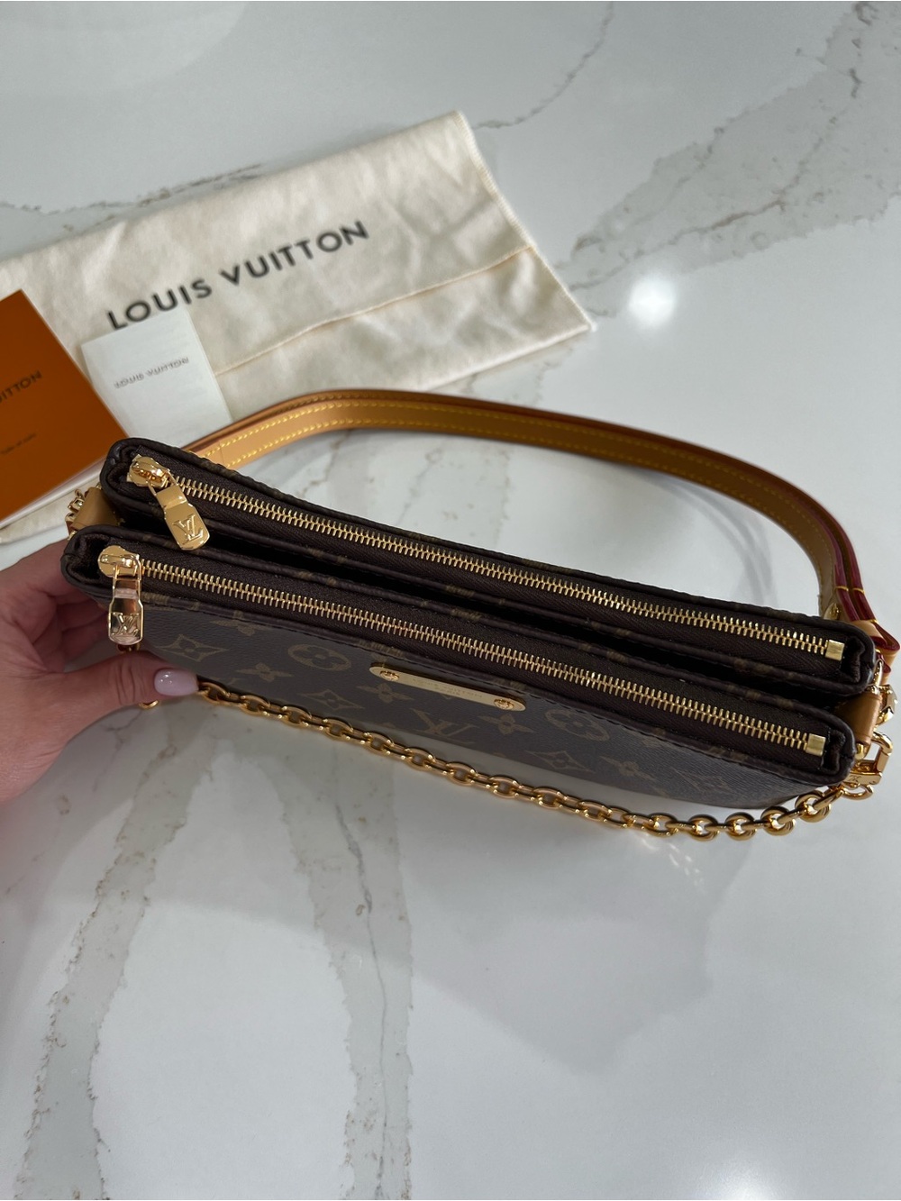 Louis Vuitton Brown Monogram Canvas Shoulder Bag with Gold Chain - Picture 2 of 12
